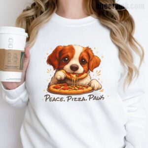 Sweatshirt Cute Spaniel Dog Eating Pizza 17