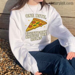 Sweatshirt One Bite Pizza 14