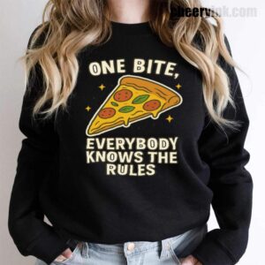 Sweatshirt One Bite Pizza 15