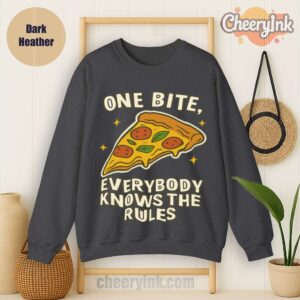 Sweatshirt One Bite Pizza Dark